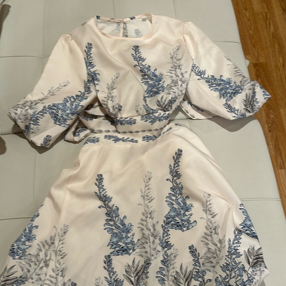 SHEIN white floral cute cut out dress - XS